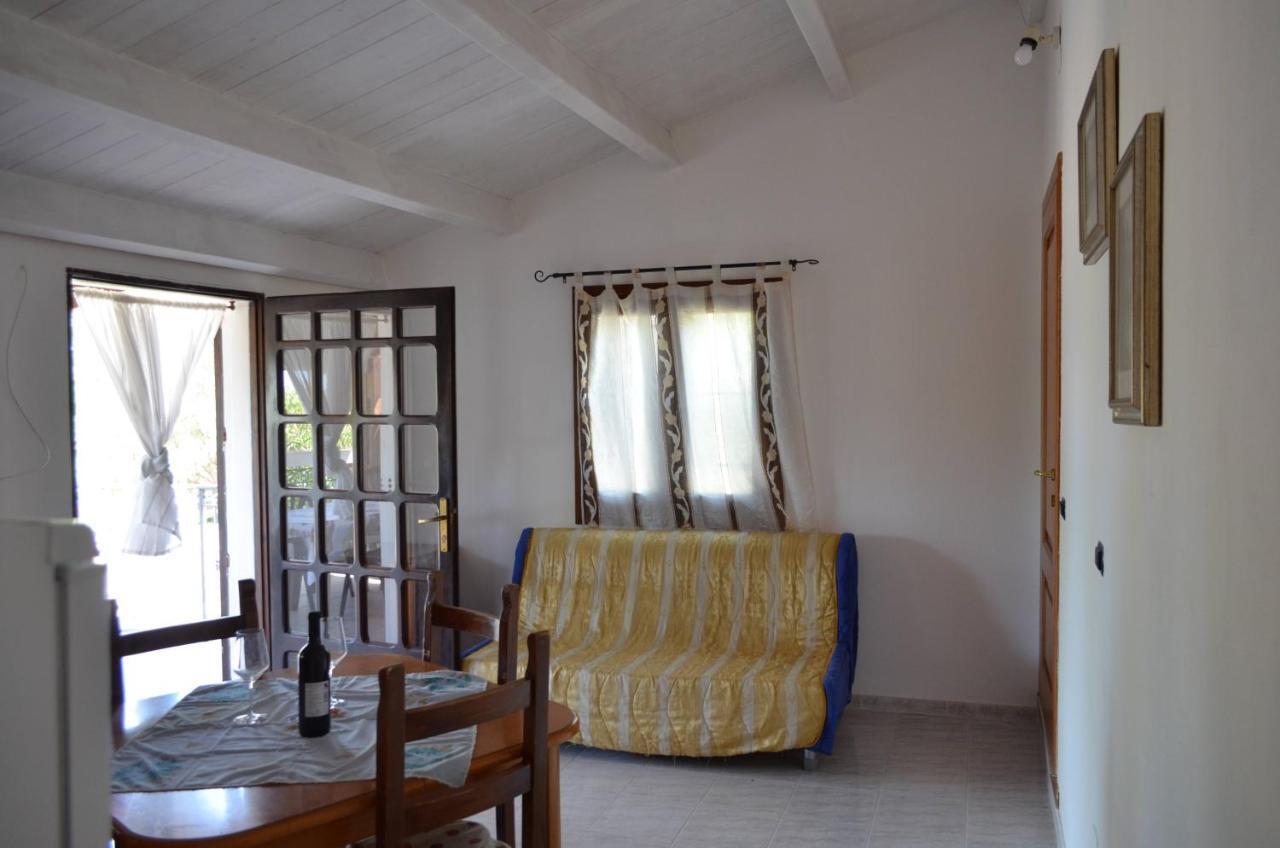 Casa Vacanze Cala Sapone SantʼAntìoco エクステリア 写真